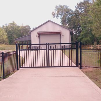 H Town Welding Services - Fences & Gates Near Me