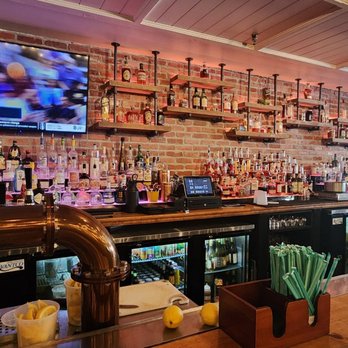 Batch Local Kitchen - Bar - Cocktail Bars Near Me - West Palm Beach, Florida