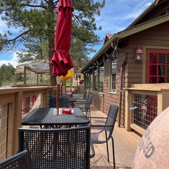 Lariat Lodge Brewing Company - Outside dog friendly patio - Brewpubs Near Me - Evergreen, Colorado Lariat Lodge Brewing Company - Outside dog friendly patio - Brewpubs Near Me - Evergreen, Colorado