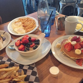 Brownstone Pancake Factory - Breakfast & Brunch Near Me - Edgewater, New Jersey