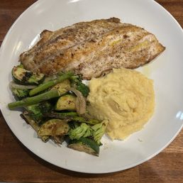 Snapper, Garlic Mashed Potatoes and Mixed Vegetables