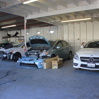 LA Collision Center - LA Collision Center Workspace - Body Shops Near Me - Covina, California LA Collision Center - LA Collision Center Workspace - Body Shops Near Me - Covina, California