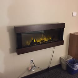 Holiday Inn Hotel & Suites Edmonton Arpt - Conference Ctr - Faux fireplace in the suite!