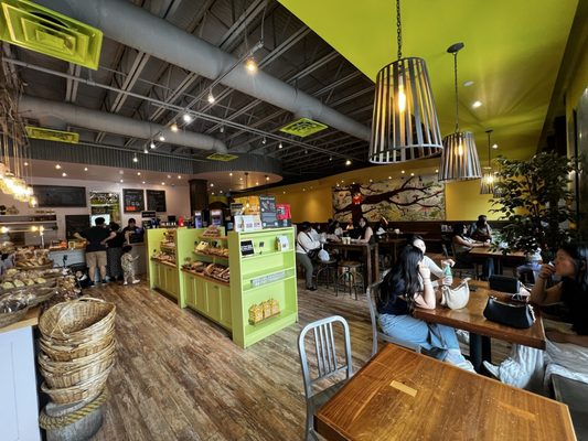Tree Story Bakery & Cafe by null
