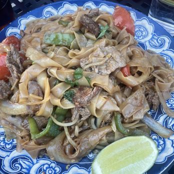 Zoo Thai - Drunken noodles - Thai Near Me - Missoula, Montana Zoo Thai - Drunken noodles - Thai Near Me - Missoula, Montana