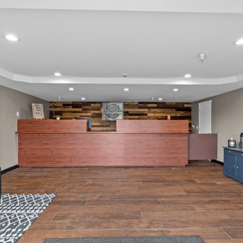 Basecamp Puyallup - Hotels Near Me - Puyallup, Washington