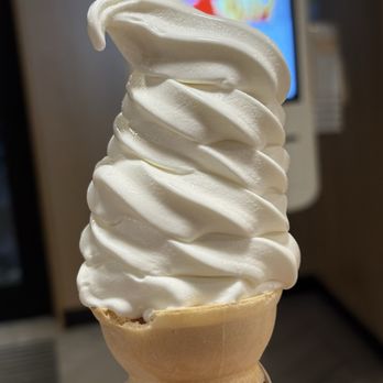 McDonald's - Another $1. ice cream cone from this joint on my way back home..... - Fast Food Near Me - Vancouver, British Columbia