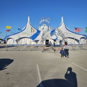 Cirque Italia - Performing Arts Near Me