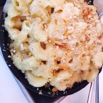 Social Kitchen & Bar - Mac and cheese!!! Yummmm - New American Near Me - Birmingham, Michigan