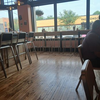 Shiki - Inside - Noodles Near Me - Excelsior, Minnesota