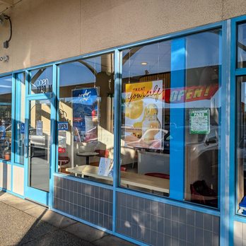 L Drinks & Snacks - outside - Juice Bars & Smoothies Near Me - San Bruno, California