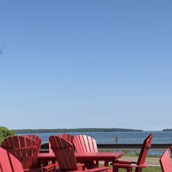 Eddy's Launch Bar & Grill