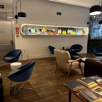 H10 Cubik - All the chairs in this place are comfortable. Try them all. We did. - Hotels Near Me - Barcelona, B
