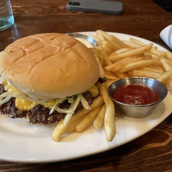 Fireside - Smash burger - New American Near Me - Portland, Oregon