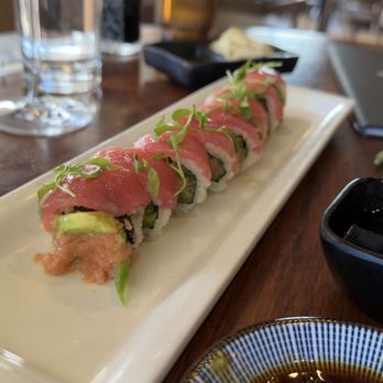 Sushi Roku - Tuna Gensai Roll - Japanese Near Me - Palo Alto, California