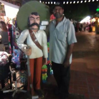 Plaza Mexico - Photo op - Shopping Centers Near Me - Lynwood, California