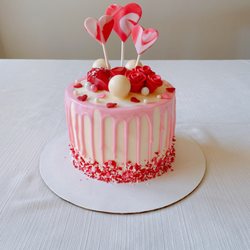 Pretty Tasty Bakery - Valentine's Day cake