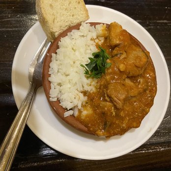 Poë - Pork stew piri piri - Pubs Near Me - Granada, GR