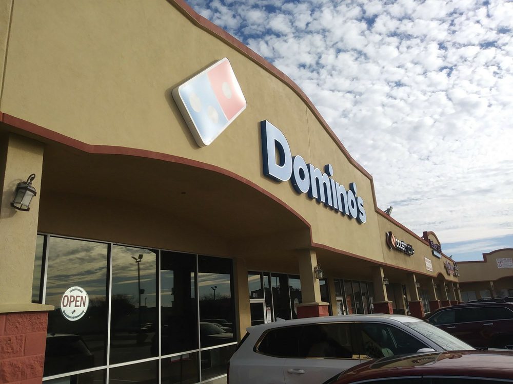 DOMINO’S DALLAS Updated November 2024 10 Reviews 4950 W Illinois