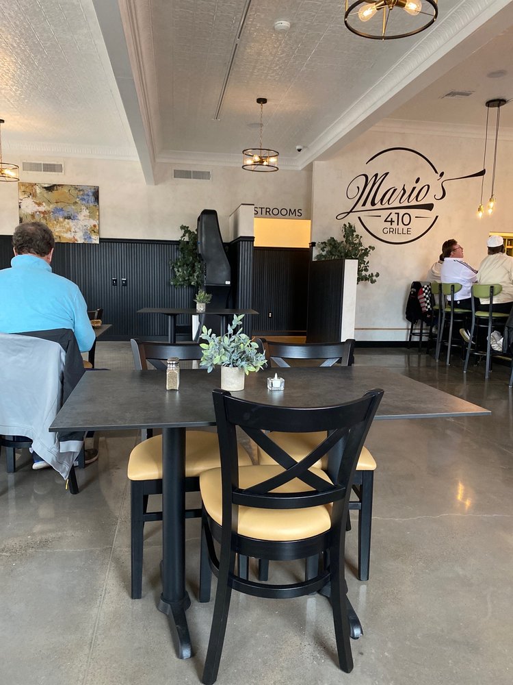 Mario’s 410 Grille, Beaver Roadtrippers