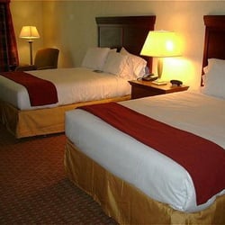 Hampton Inn & Suites Center
