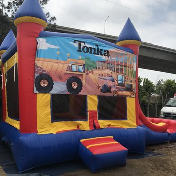 Aladin Jumpers - Party Supplies Near Me Aladin Jumpers - Party Supplies Near Me