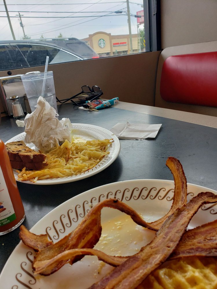 WAFFLE HOUSE with photos Updated August 2024 31 Photos & 18 Reviews