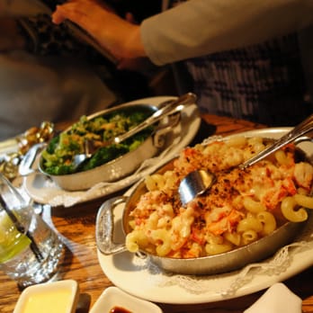 Shaw's Crab House - Lobster mac and cheese - Seafood Near Me - Chicago, Illinois