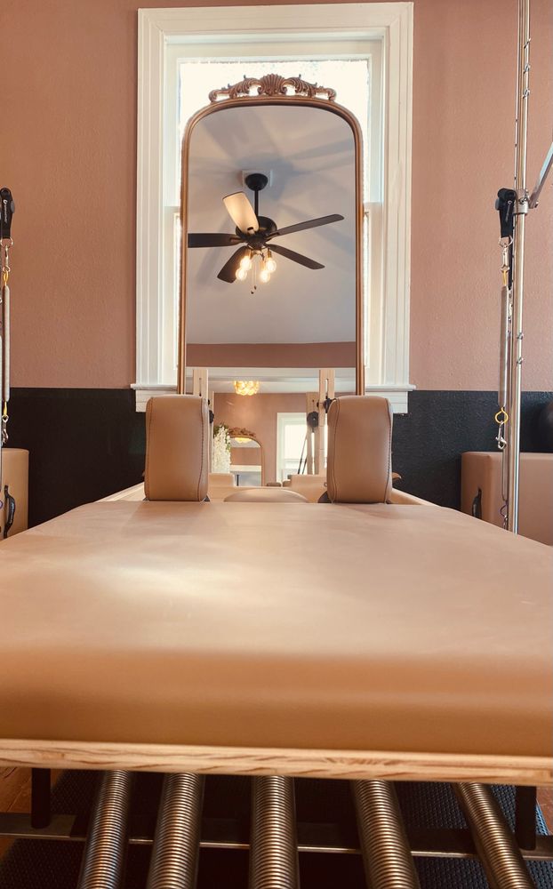 ReformHer Pilates Logo