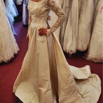 i do designer bridal consignment