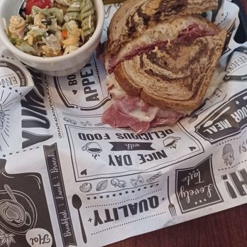 Sozial Haus - Reuben sandwich and pasta salad with a pickle - Pizza Near Me - Fredericksburg, Texas Sozial Haus - Reuben sandwich and pasta salad with a pickle - Pizza Near Me - Fredericksburg, Texas
