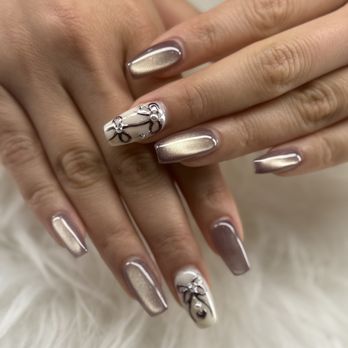 Eagle Nails Kahala - Nail Technicians Near Me - Honolulu, Hawaii