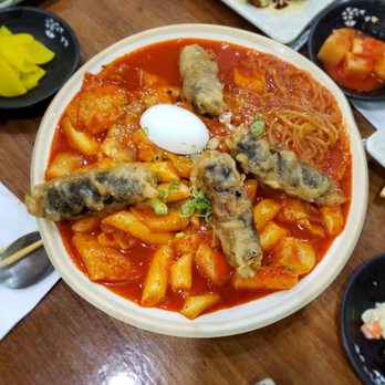 Rolly Kimbab - Jjolbokgi (spicy rice cakes with chewy noodles) - Korean Near Me - Flushing, New York Rolly Kimbab - Jjolbokgi (spicy rice cakes with chewy noodles) - Korean Near Me - Flushing, New York