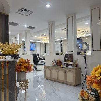 Hera Nail Bar & Head Spa - Pedicure area - Waxing Near Me - Fargo, North Dakota Hera Nail Bar & Head Spa - Pedicure area - Waxing Near Me - Fargo, North Dakota