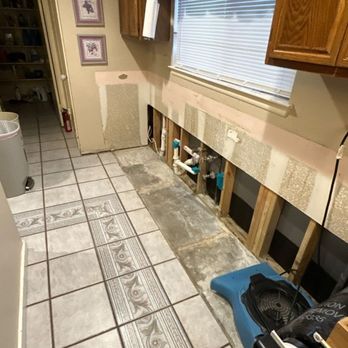 Cc Water Extraction - Water Damage Restoration in San Antonio, TX - Damage Restoration Near Me - San Antonio, Texas Cc Water Extraction - Water Damage Restoration in San Antonio, TX - Damage Restoration Near Me - San Antonio, Texas