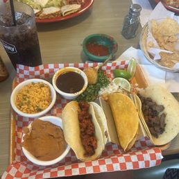 Taco plate (chorizo, birria, asada)