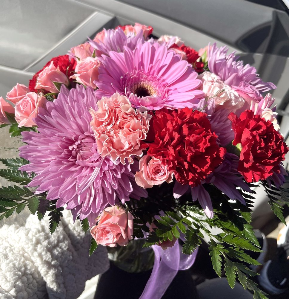 MCKENNA’S FLOWER SHOP Updated October 2024 15 Photos 520 Boswell