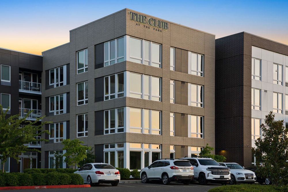 THE CLUB AT THE PARK APARTMENTS Updated September 2024 116 Photos & 21 Reviews 17775 SE
