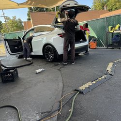 Foothill 100% Hand Car Wash