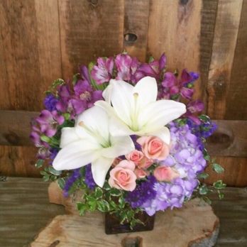 Windmill Floral Expressions - I appreciate that W.F.E. went above and beyond to email me a photo of the actual arrangement I purchased/sent. - Florists Near Me - Las Vegas, Nevada