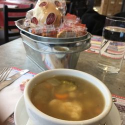 Restaurant Depanneur Rioux - Soupe aux légumes!! Miam !!