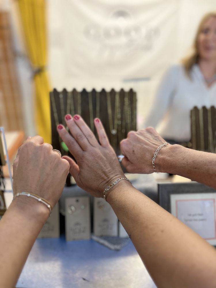 Good Juju Permanent Jewelry Logo