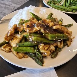 Asparagus & Chicken rice plate. Asparagus & Chicken rice plate.