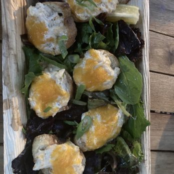 Haskell's Seafood Market and Cafe - Crab dip and melted cheddar over sourdough - Cafes Near Me - Westhampton Beach, New York
