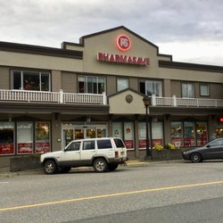 Pharmasave - Early-am storefront/location view (29 Sept/19).