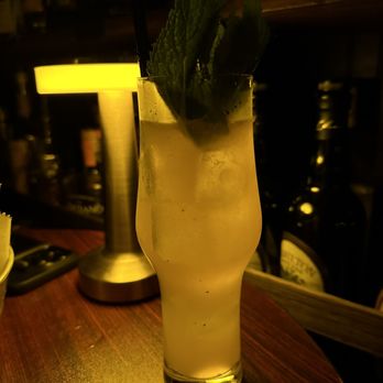 Swizzle Rum Bar & Drinkery - Cocktail Bars Near Me - Miami Beach, Florida