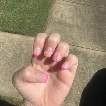 Lucky Nails - Slayyy - Nail Salons Near Me - Auburn, Alabama