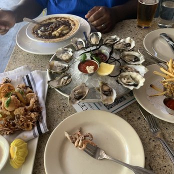 Wence's - Oysters Calamari fries and fried oysters - New American Near Me - Pleasant Hill, California