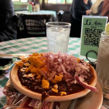 J.G. Melon - Chili bowl - American Near Me - New York, New York