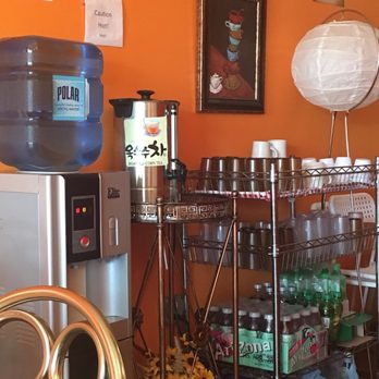 Korealicious - Self-serve water and hot tea corner - Korean Near Me - Lemoyne, Pennsylvania